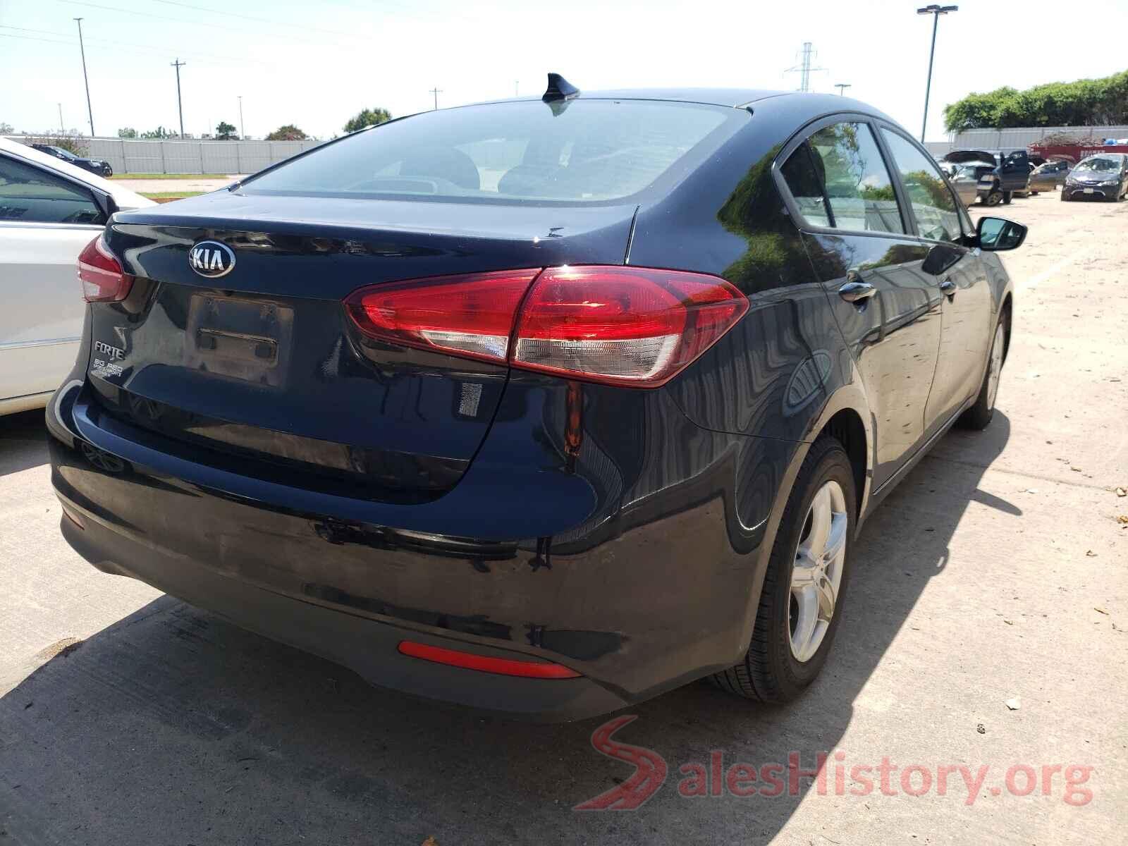 3KPFK4A72JE272601 2018 KIA FORTE