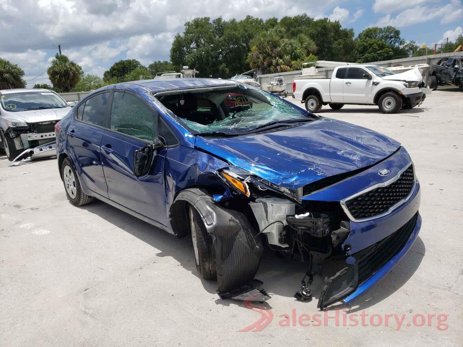 3KPFK4A77JE257012 2018 KIA FORTE