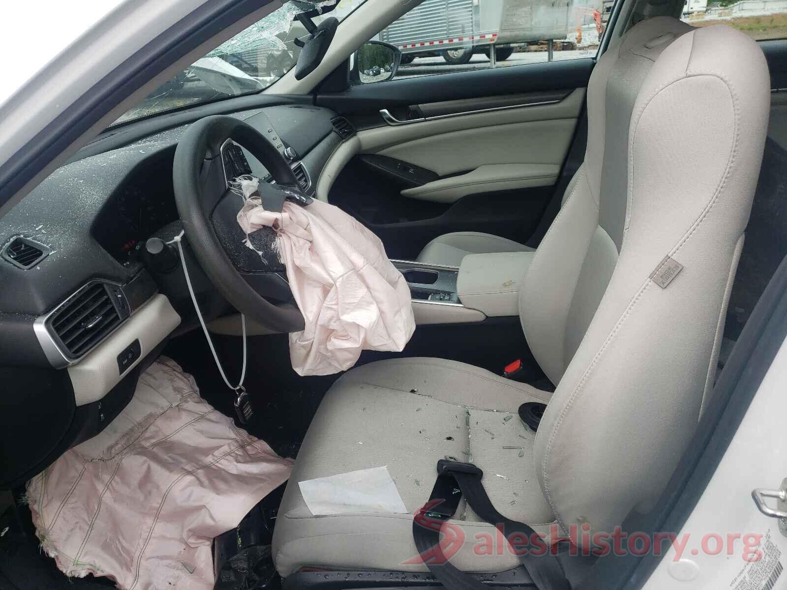 1HGCV1F15JA136111 2018 HONDA ACCORD