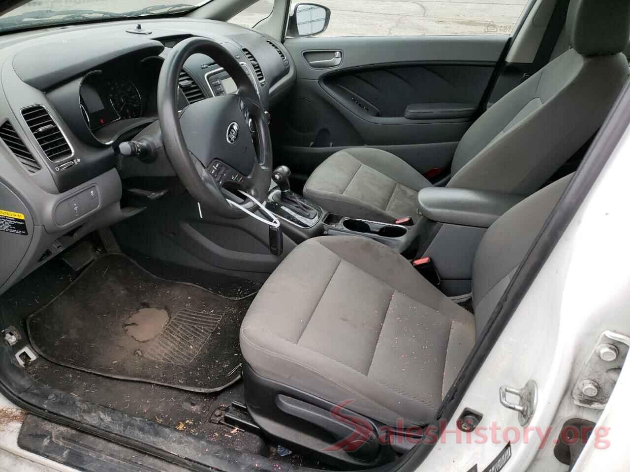 3KPFK4A7XJE205728 2018 KIA FORTE