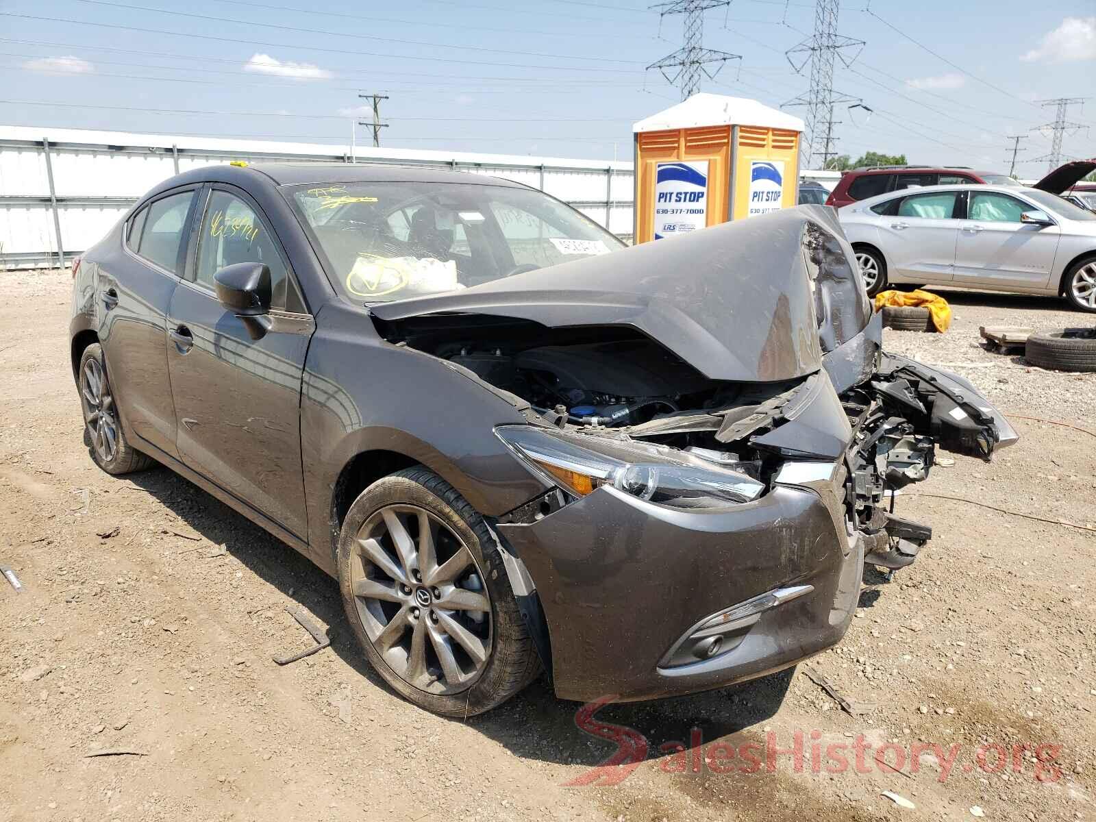 3MZBN1W3XJM264159 2018 MAZDA 3