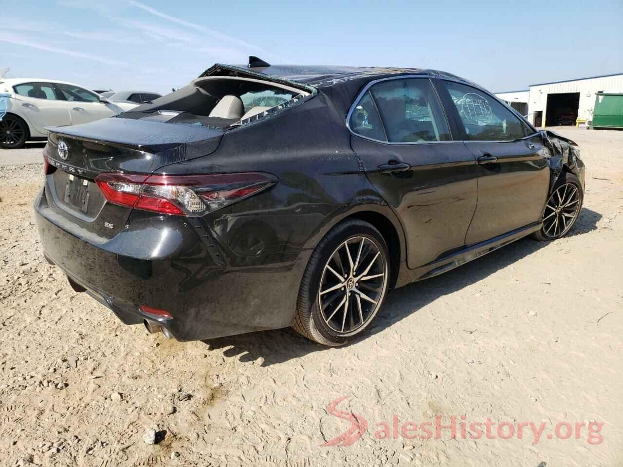 4T1G11AKXNU658566 2022 TOYOTA CAMRY