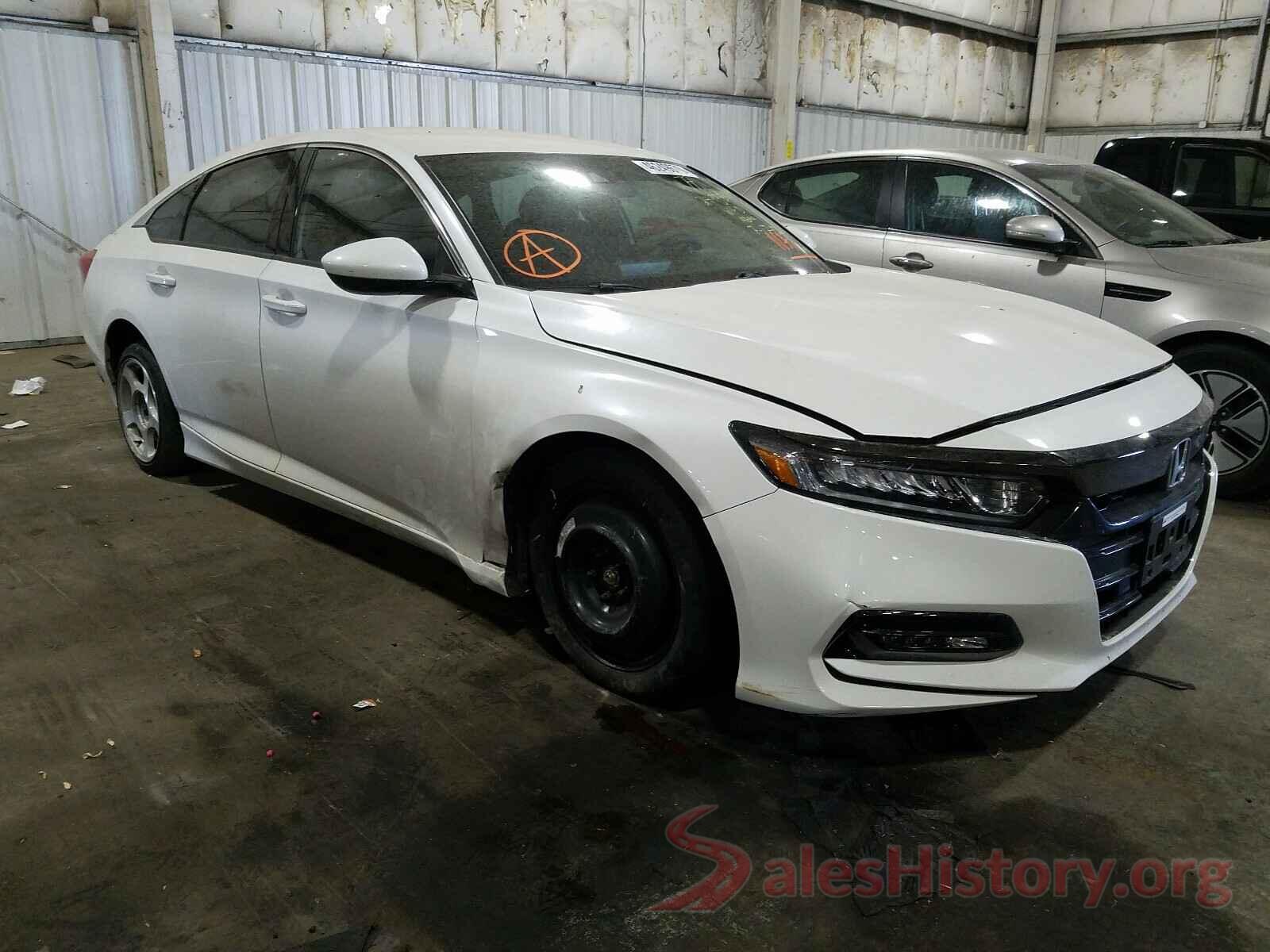 1HGCV1F33JA072006 2018 HONDA ACCORD