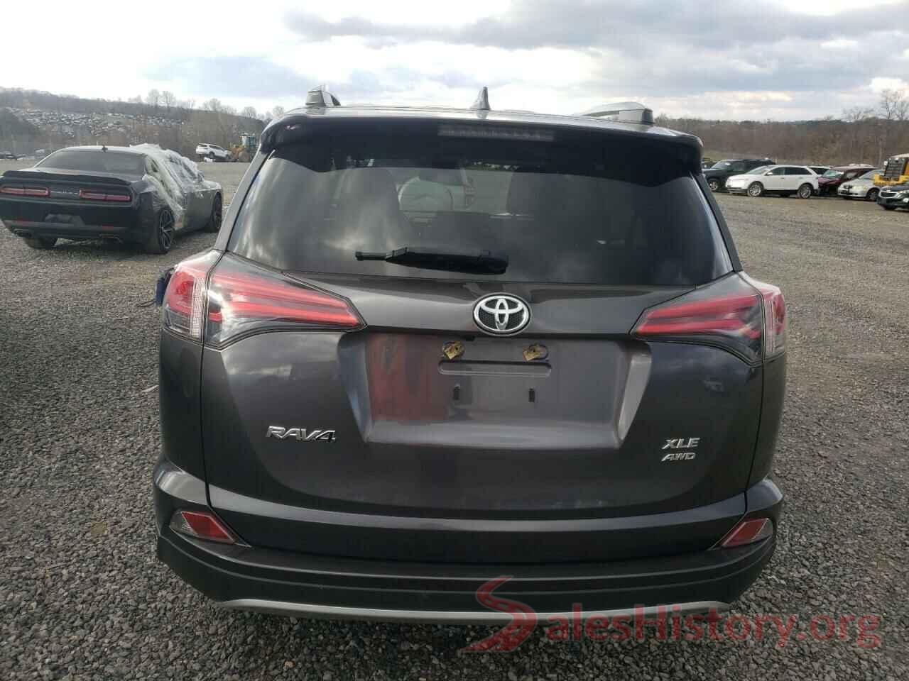 JTMRFREVXJJ749303 2018 TOYOTA RAV4