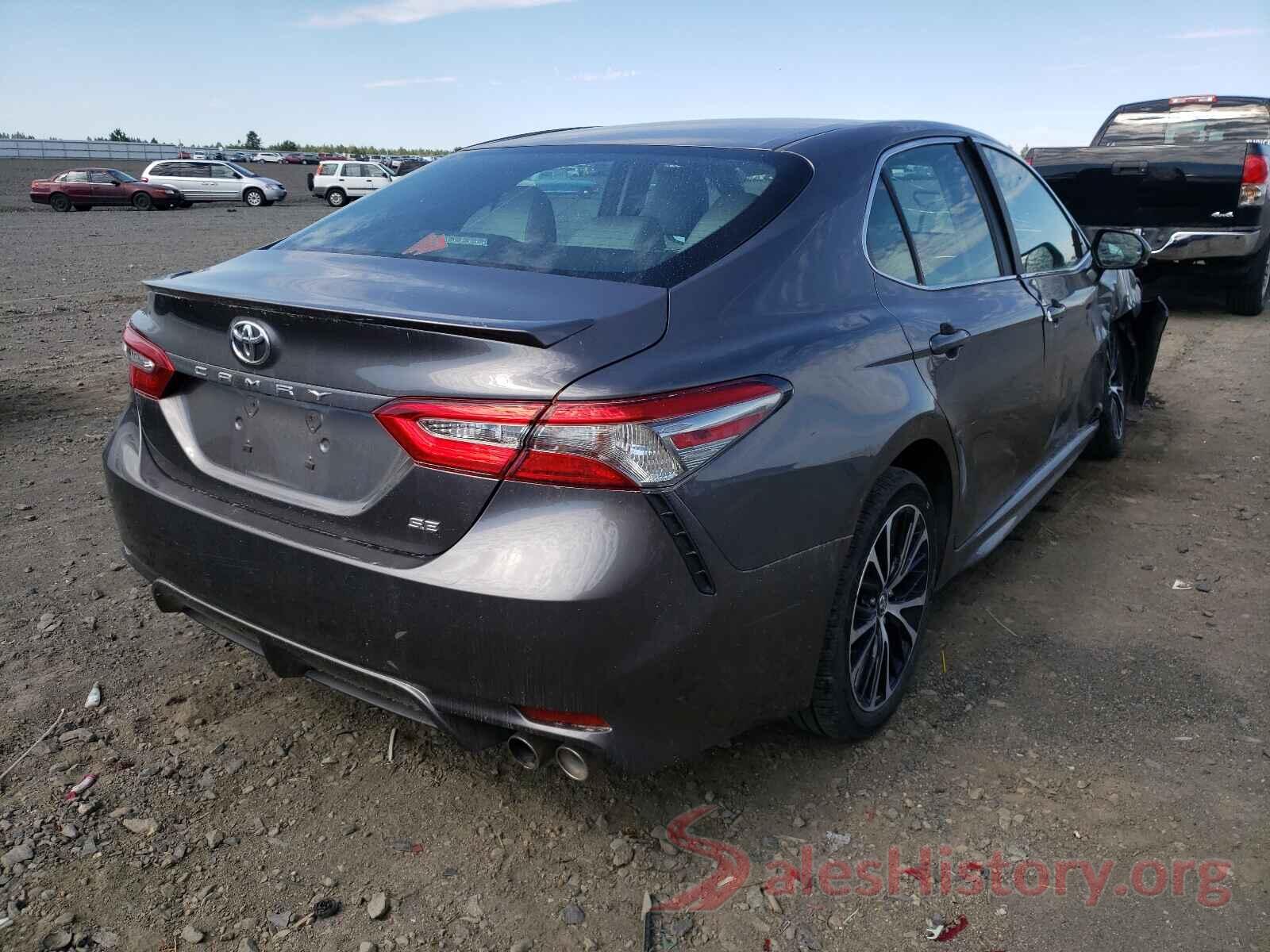 4T1B11HK0JU642175 2018 TOYOTA CAMRY