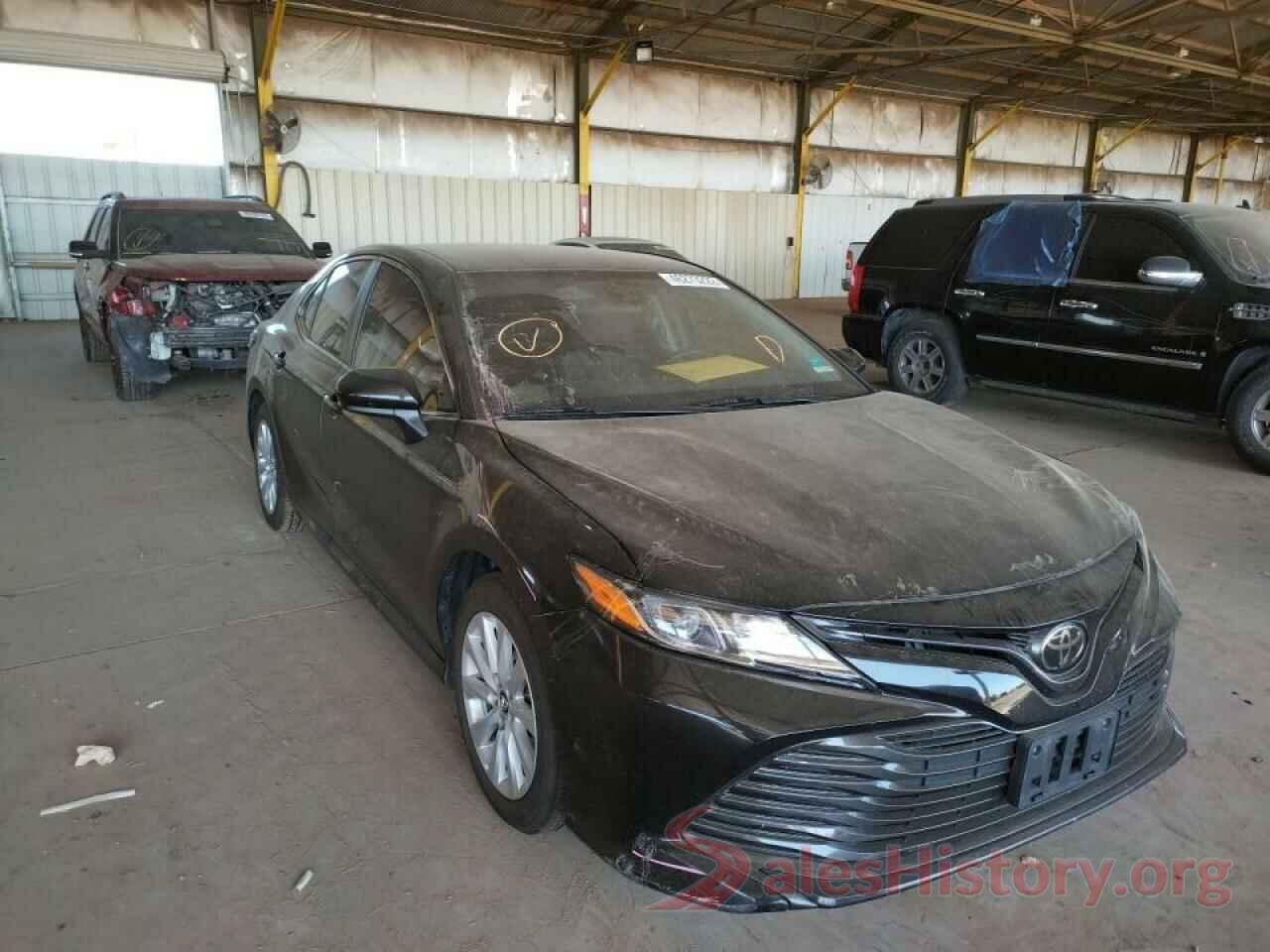 4T1B11HK1JU593682 2018 TOYOTA CAMRY