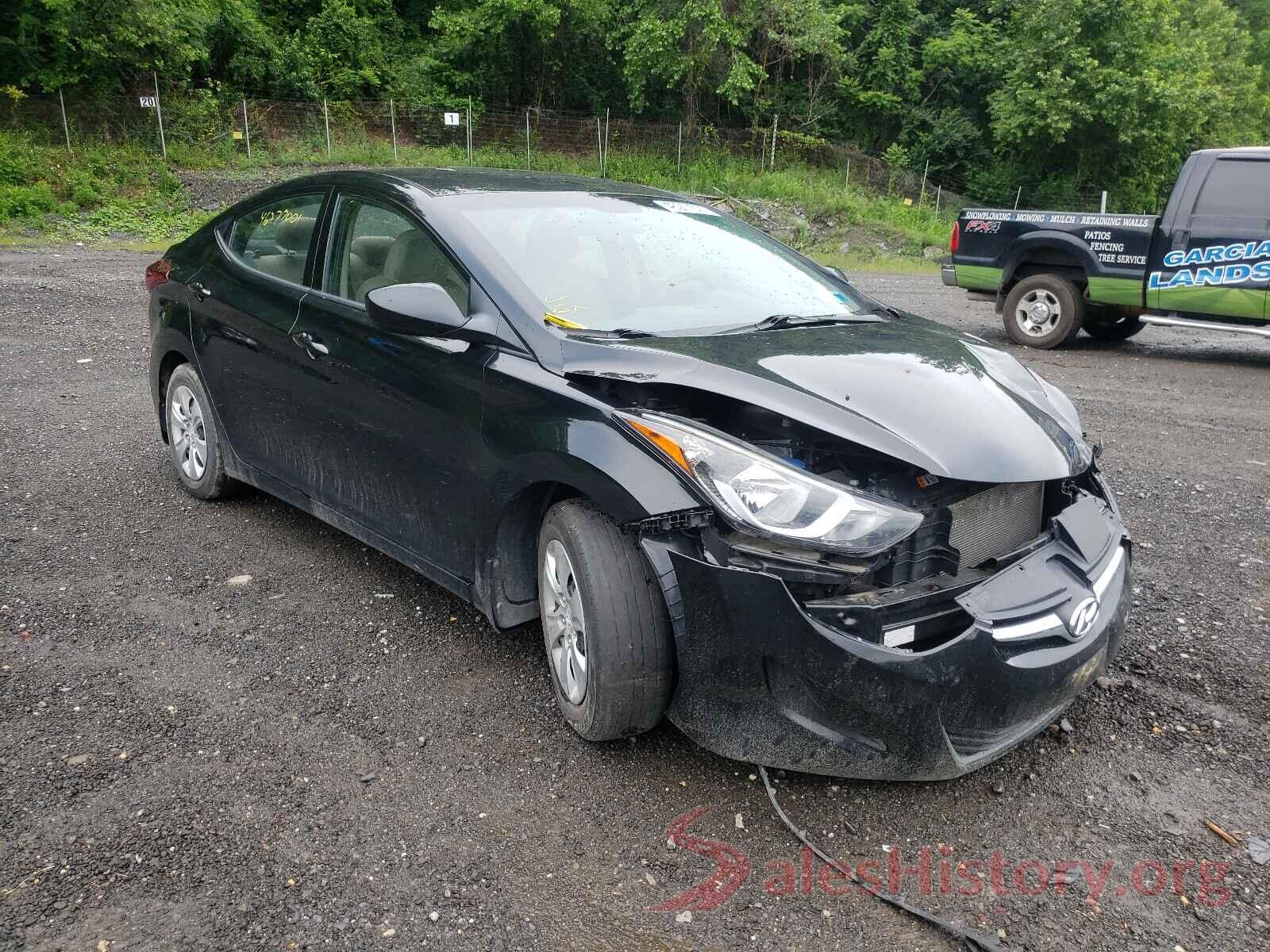 5NPDH4AE8GH771816 2016 HYUNDAI ELANTRA