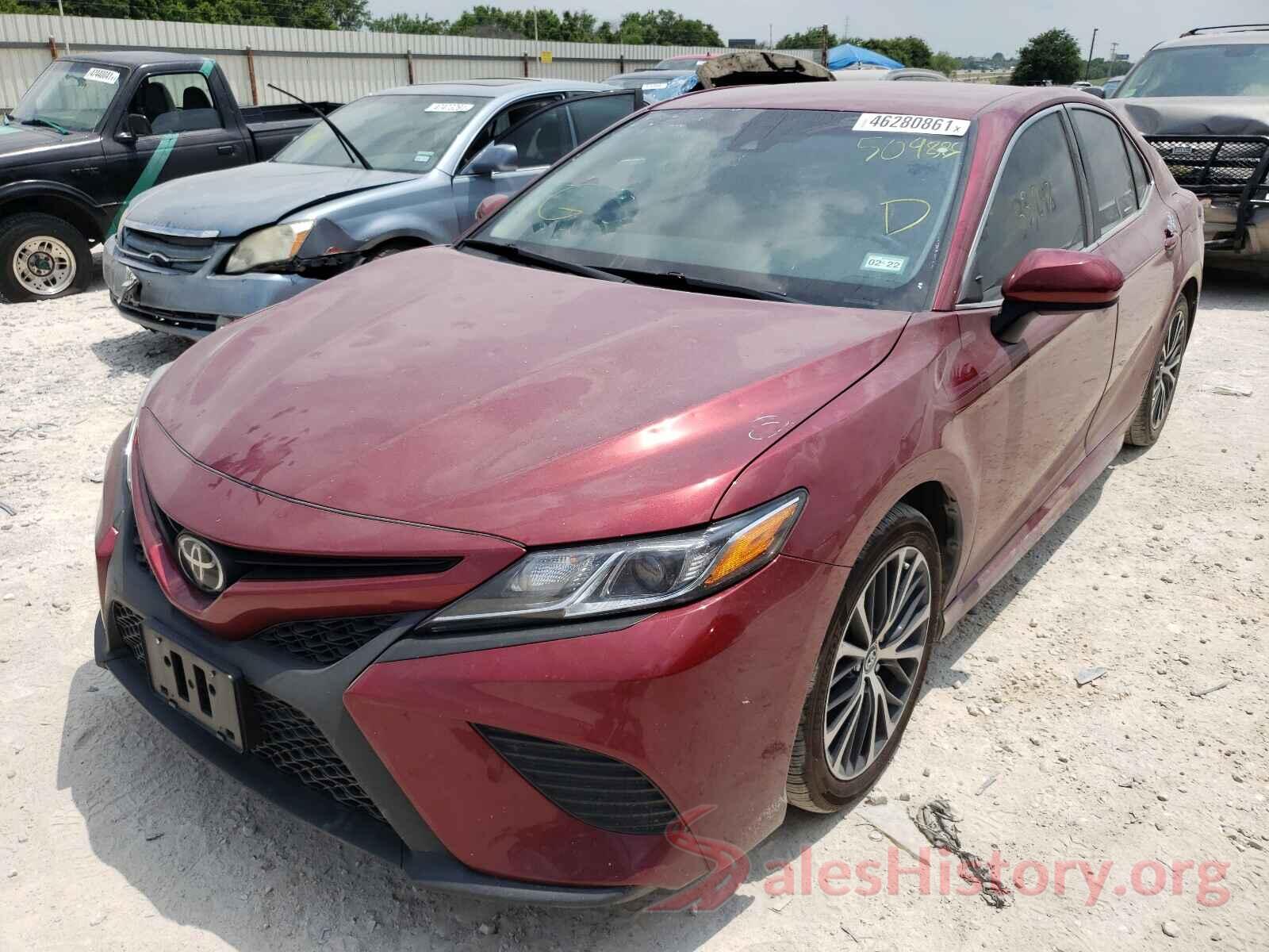 4T1B11HK4JU509886 2018 TOYOTA CAMRY