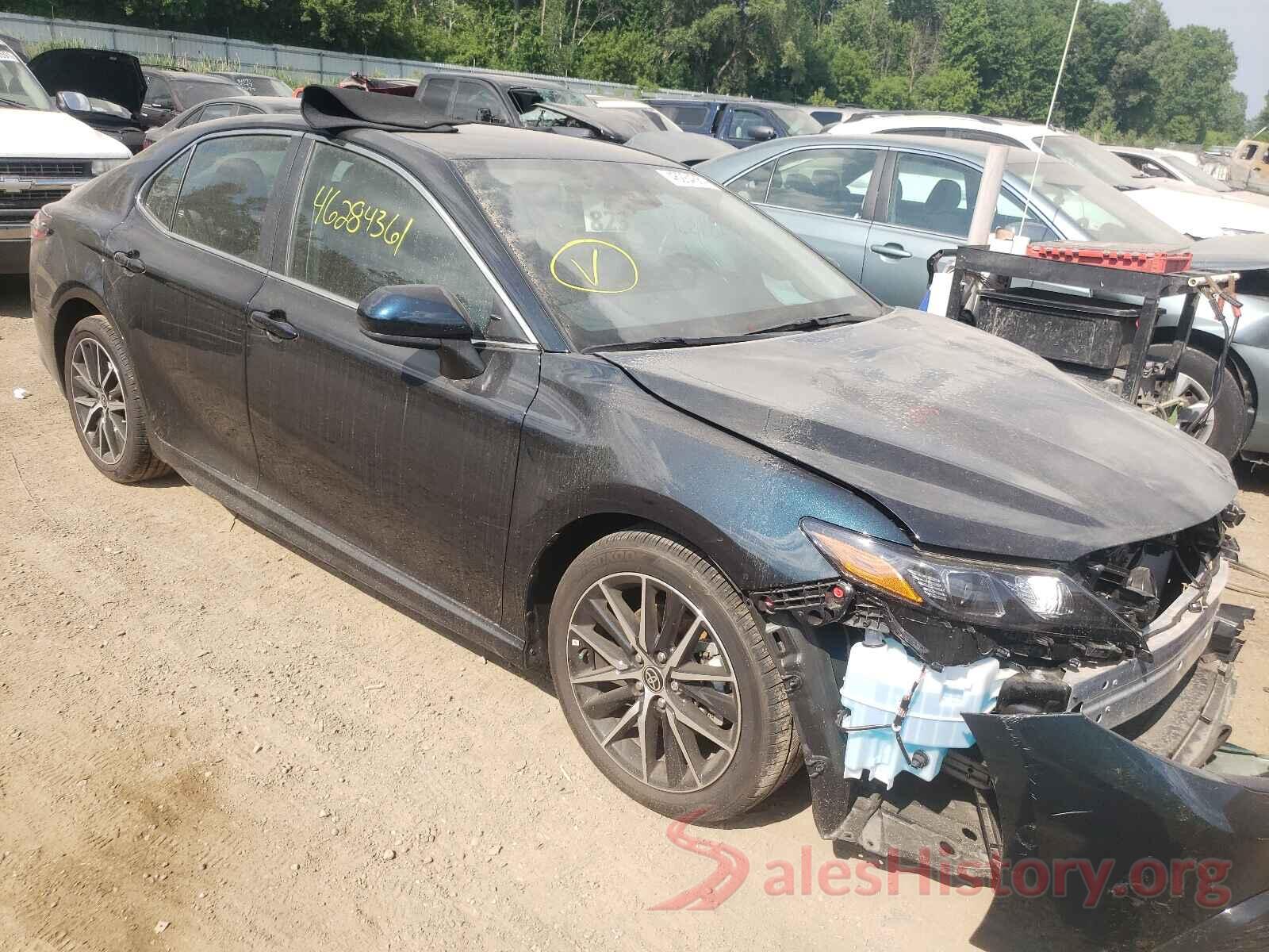 4T1G11BK1MU031879 2021 TOYOTA CAMRY