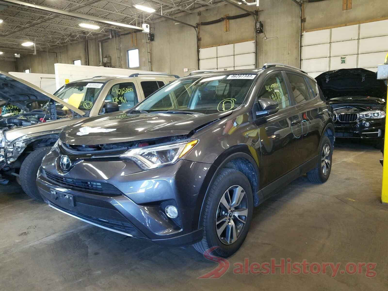 JTMRFREV8HJ714088 2017 TOYOTA RAV4