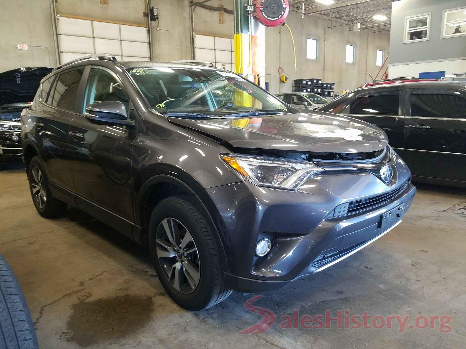 JTMRFREV8HJ714088 2017 TOYOTA RAV4