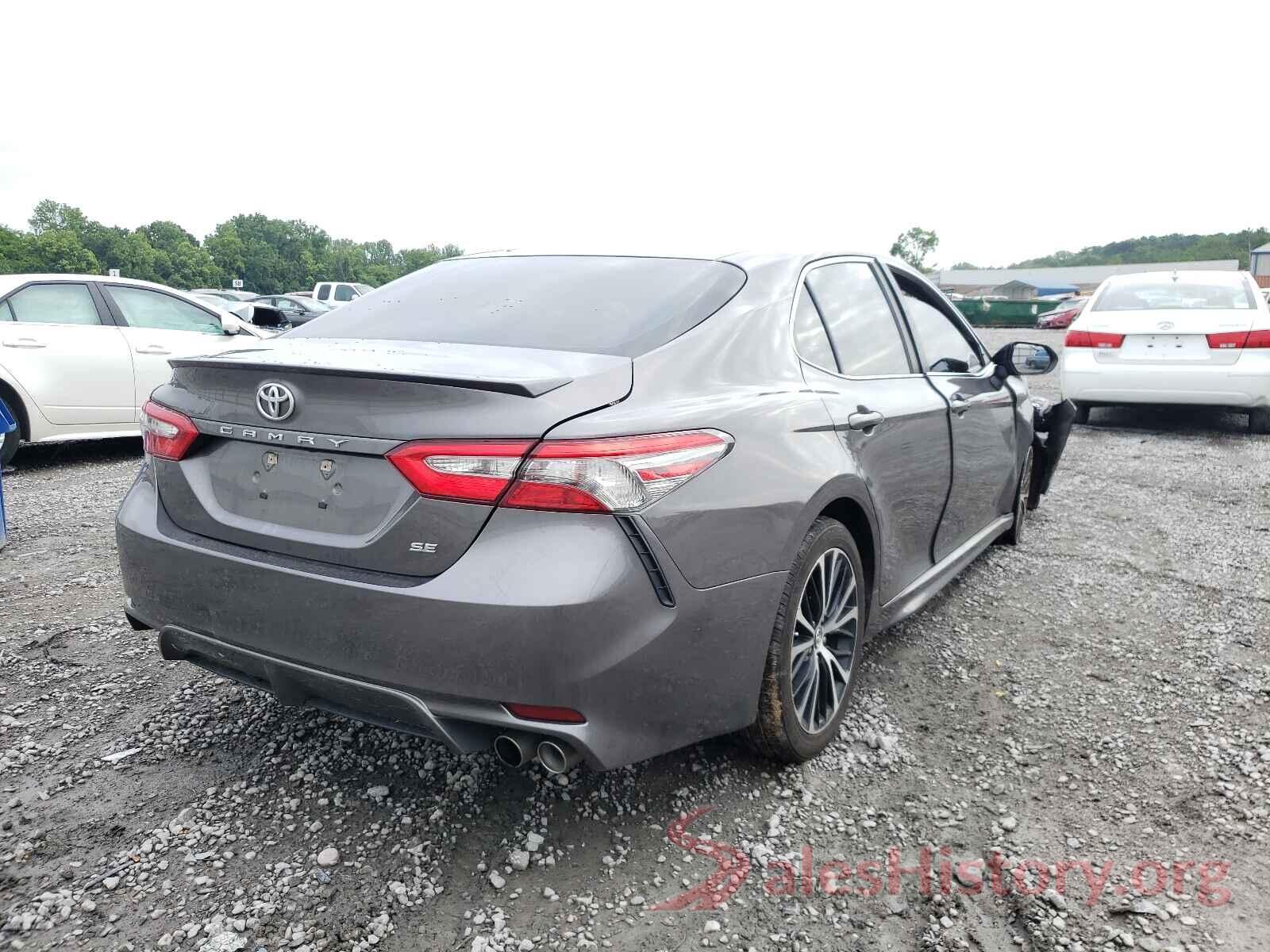 4T1B11HK8JU085659 2018 TOYOTA CAMRY