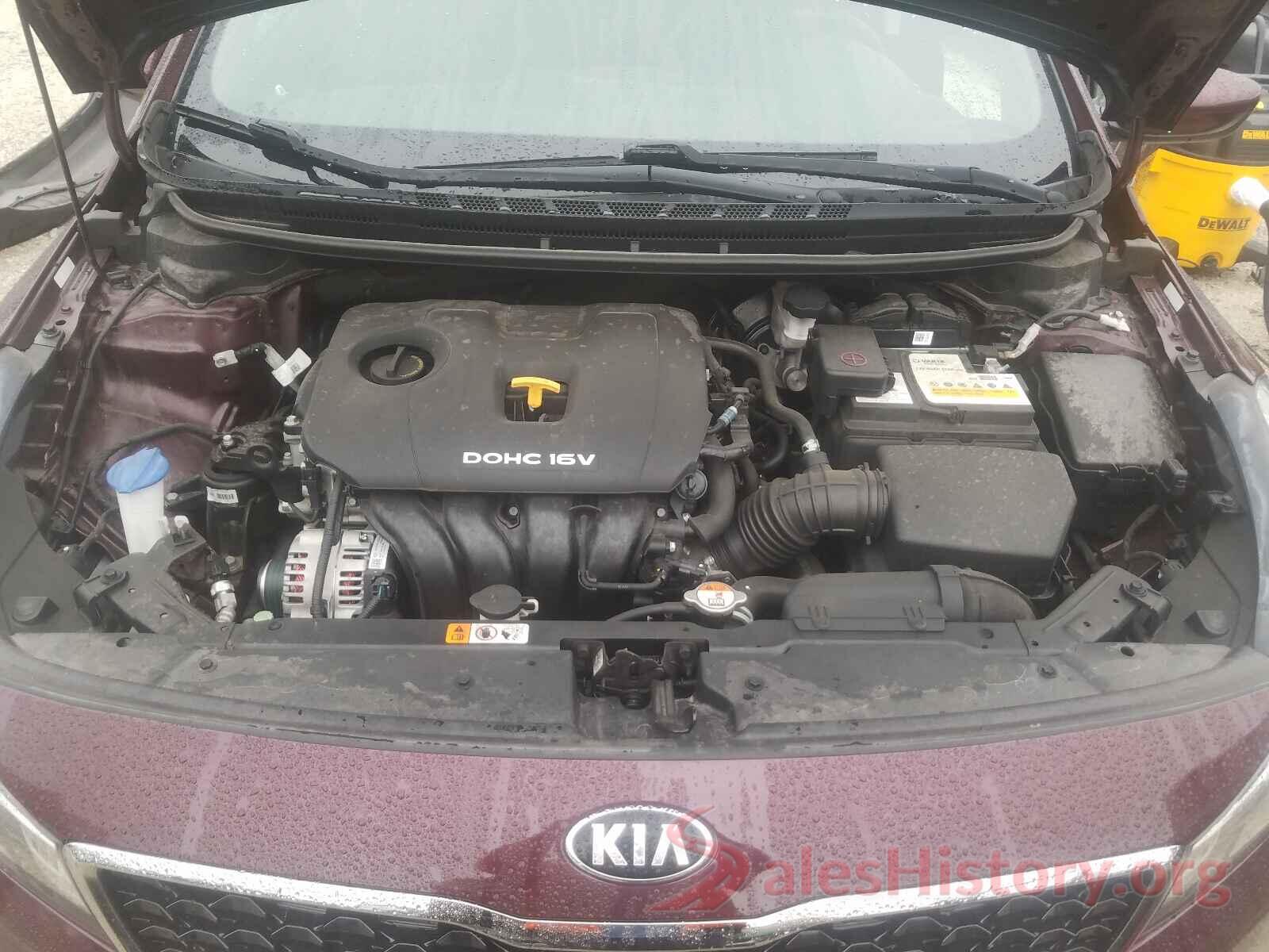 3KPFK4A78JE266723 2018 KIA FORTE