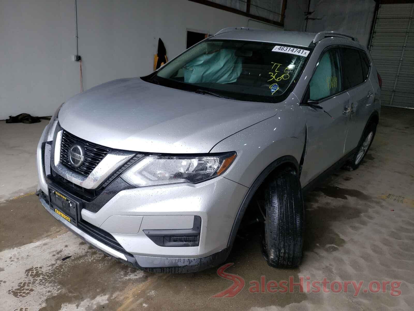 KNMAT2MT5JP558379 2018 NISSAN ROGUE