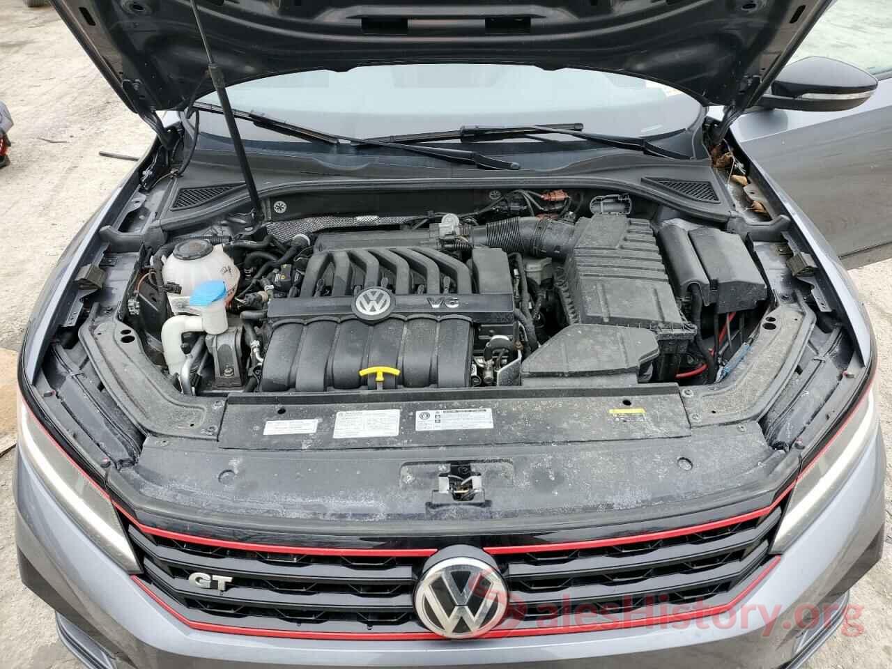 1VWJM7A39JC026569 2018 VOLKSWAGEN PASSAT