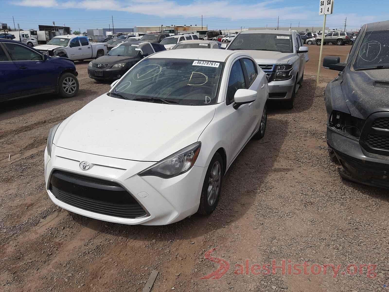 3MYDLBYV5JY321139 2018 TOYOTA YARIS