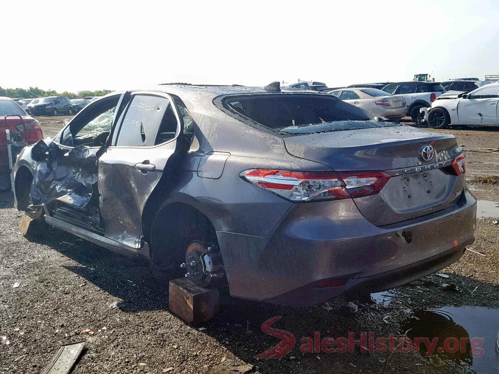 4T1B11HK9JU039273 2018 TOYOTA CAMRY