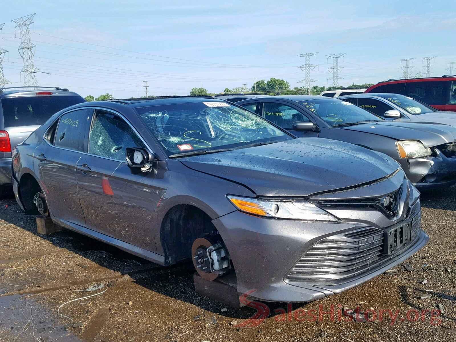 4T1B11HK9JU039273 2018 TOYOTA CAMRY