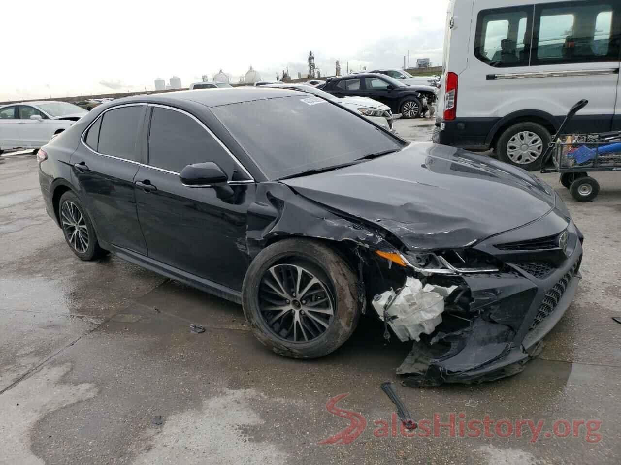 4T1B11HK8JU542194 2018 TOYOTA CAMRY