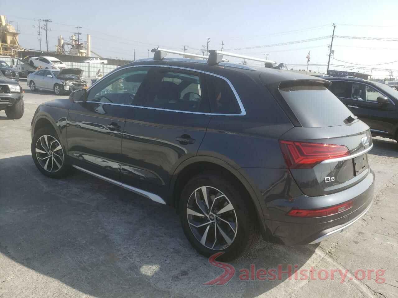 WA1AAAFY2M2070382 2021 AUDI Q5