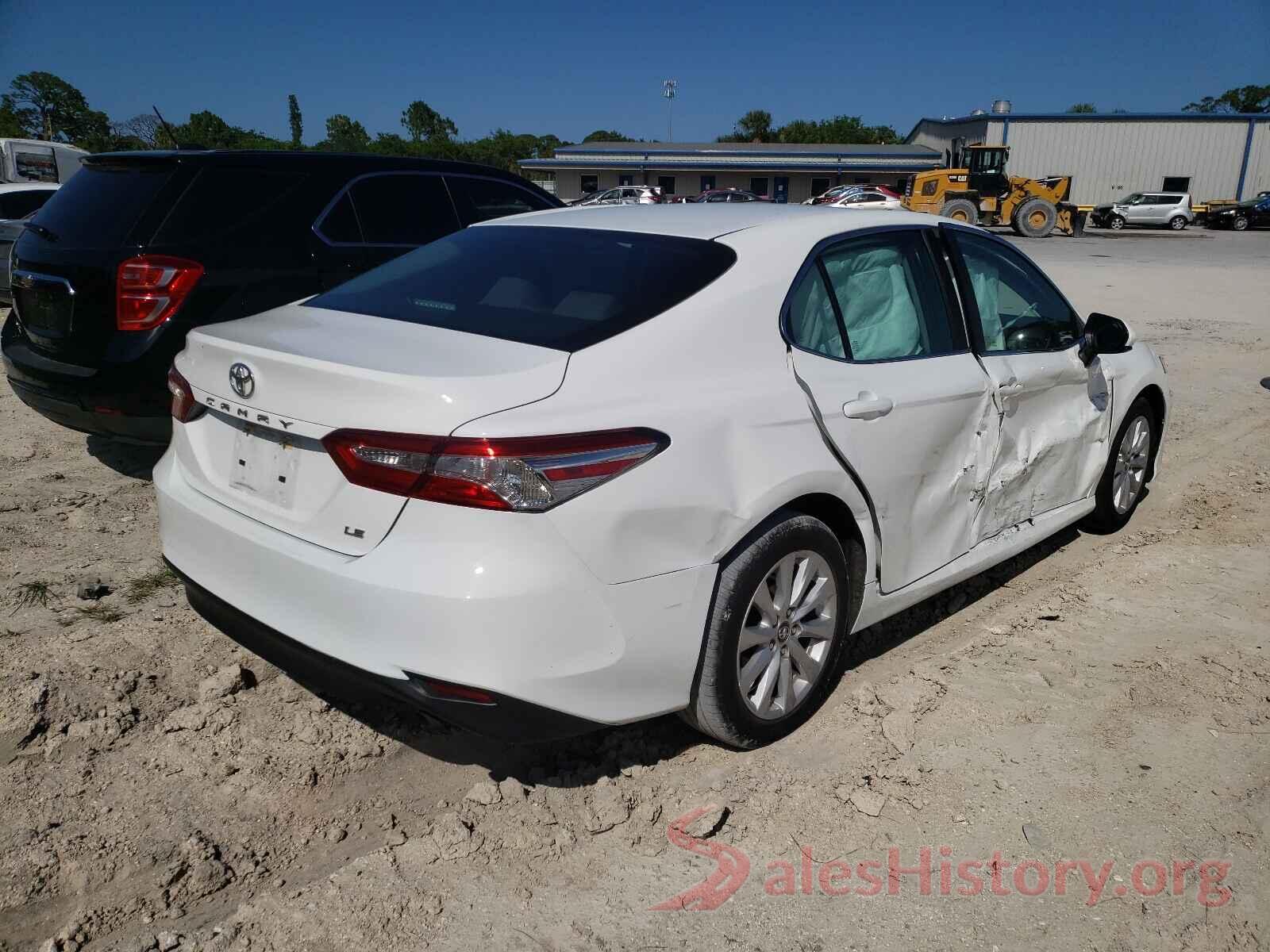 4T1B11HK1JU668705 2018 TOYOTA CAMRY