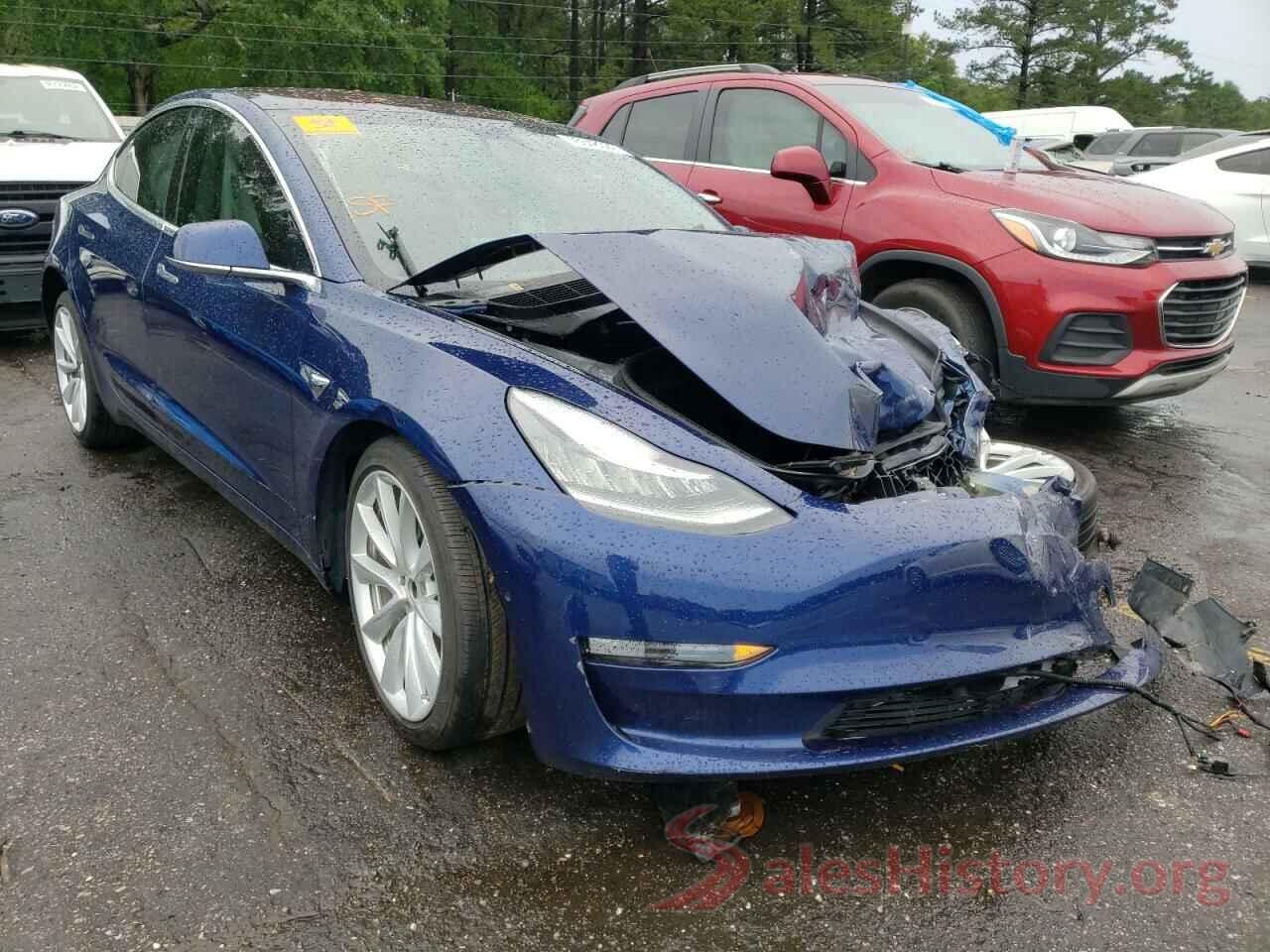 5YJ3E1EB5JF063726 2018 TESLA MODEL 3