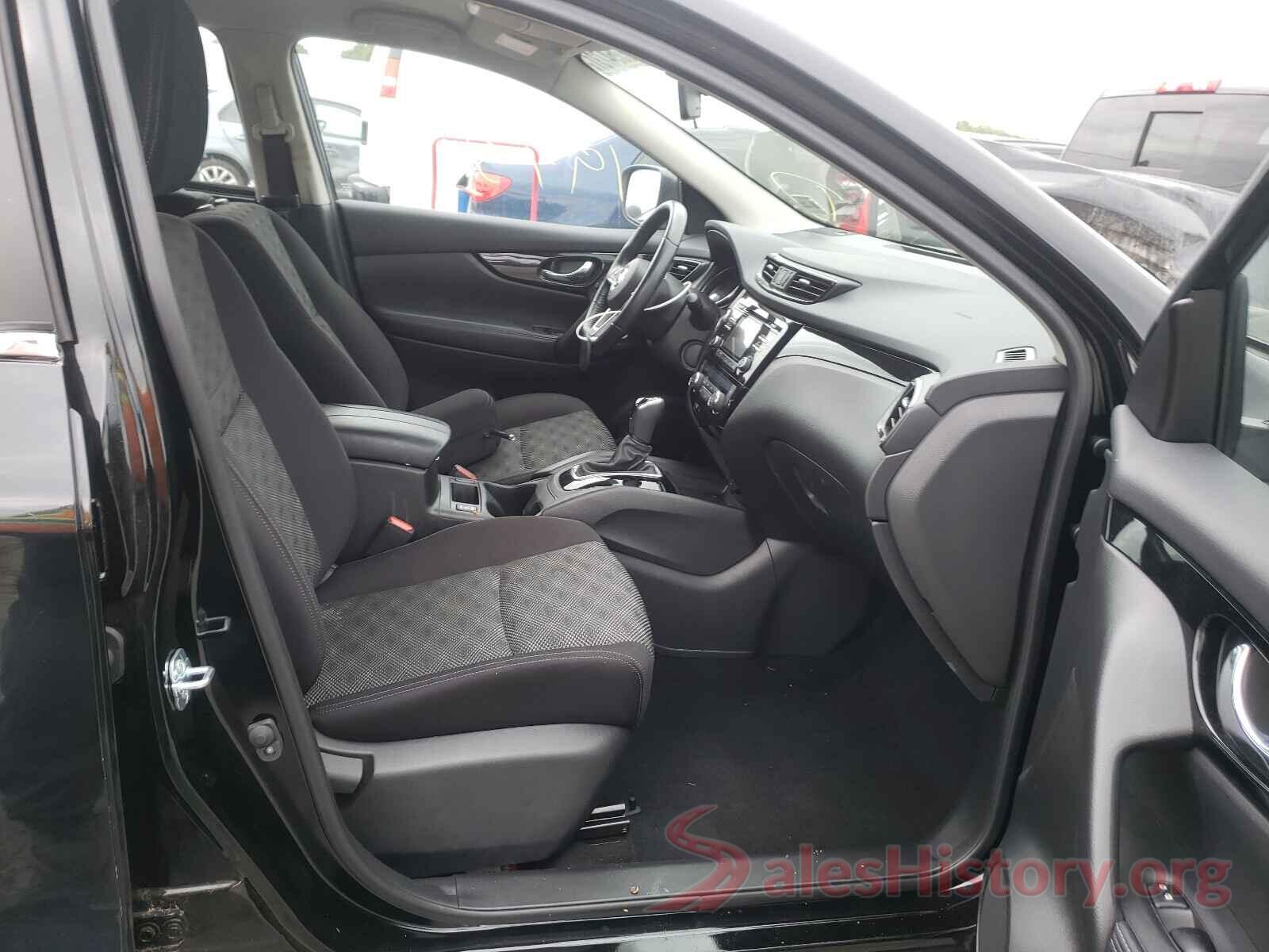 JN1BJ1CR5JW202498 2018 NISSAN ROGUE