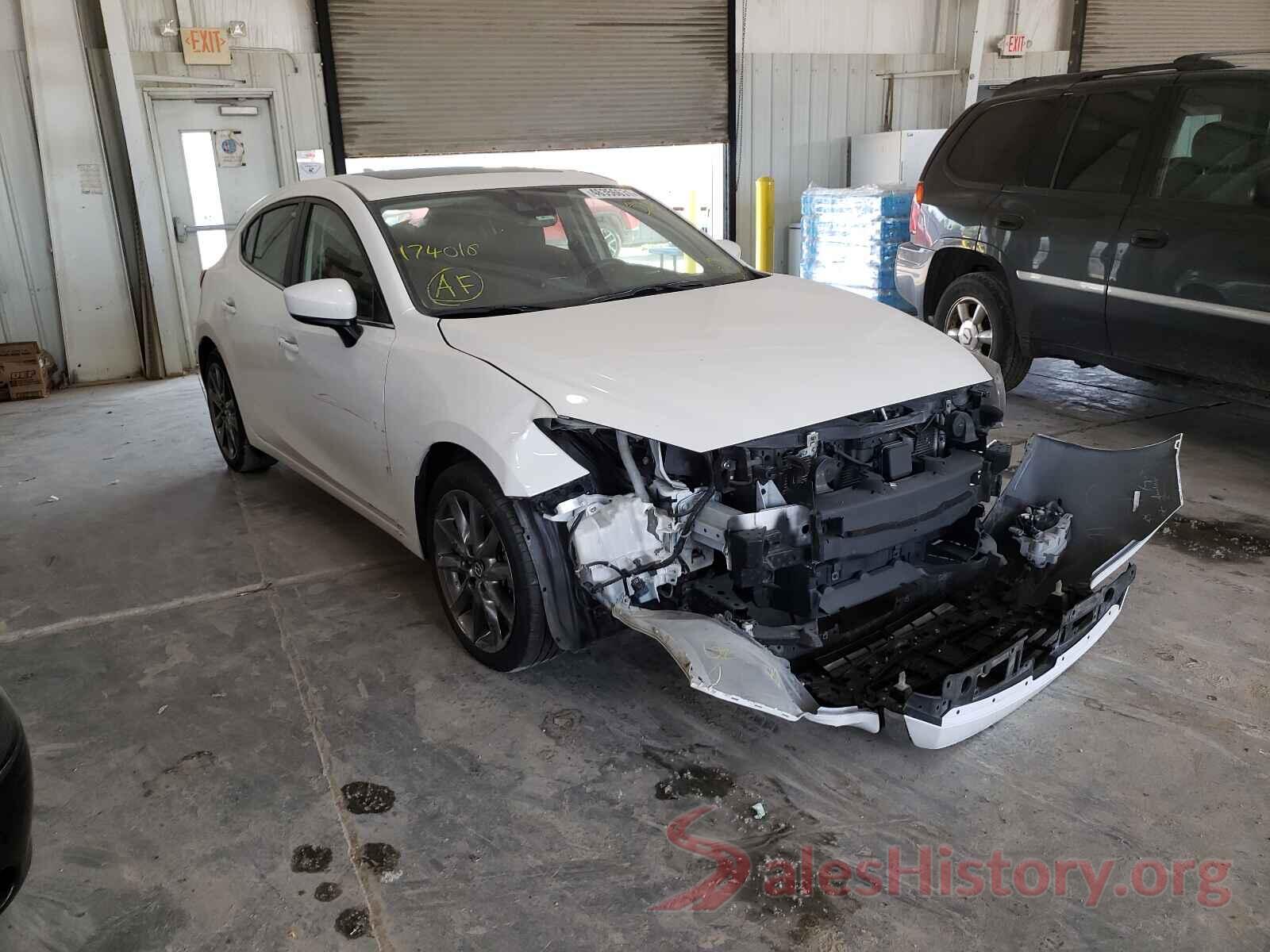 3MZBN1M35JM174016 2018 MAZDA 3