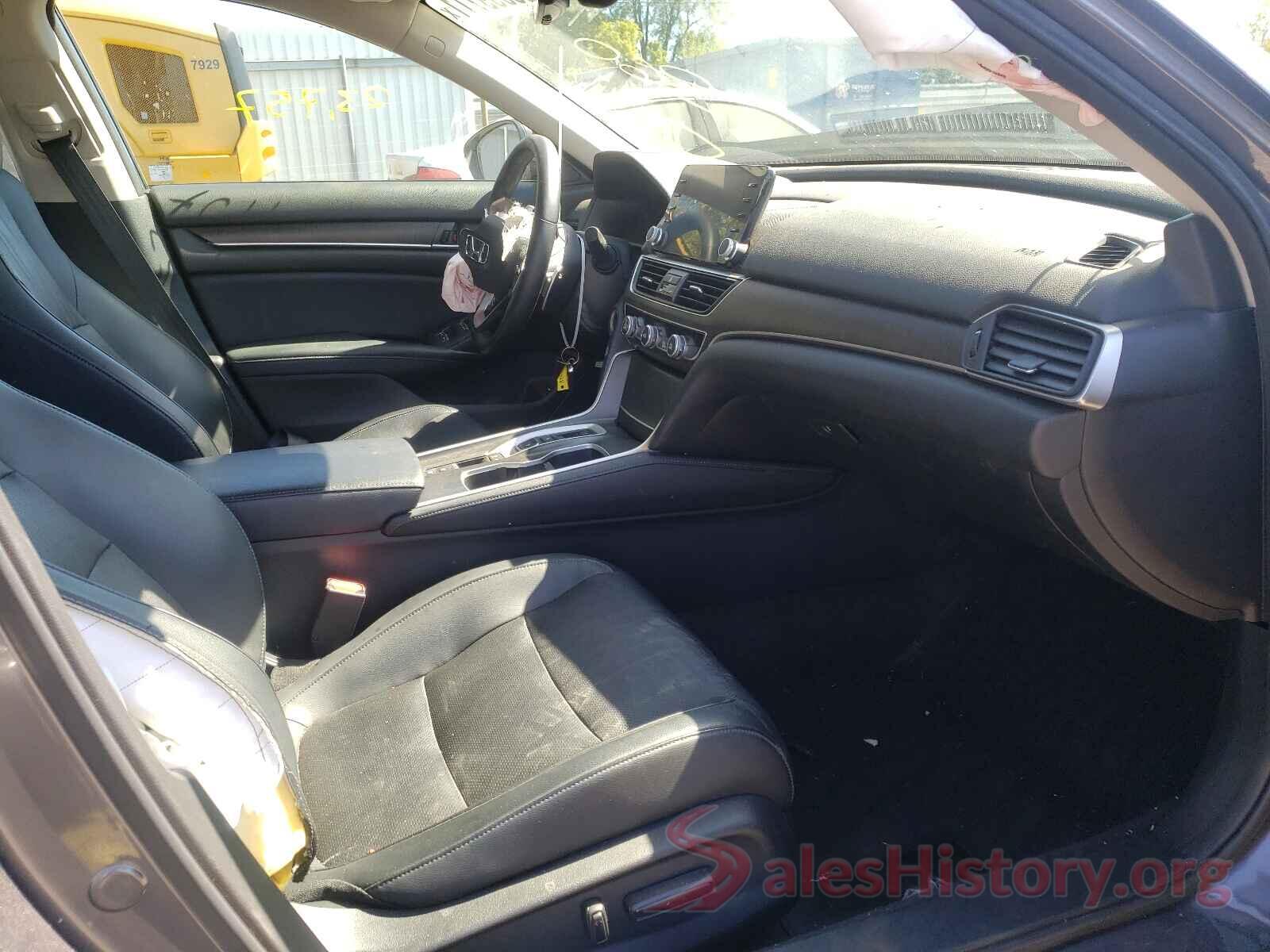 1HGCV2F62JA007468 2018 HONDA ACCORD