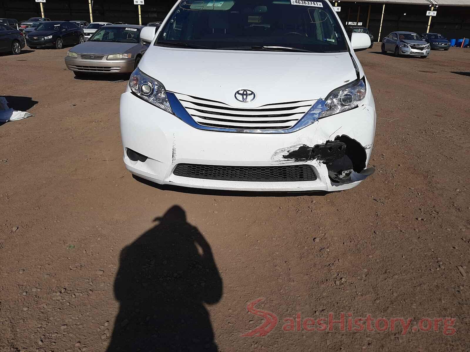 5TDKZ3DC5HS816408 2017 TOYOTA SIENNA