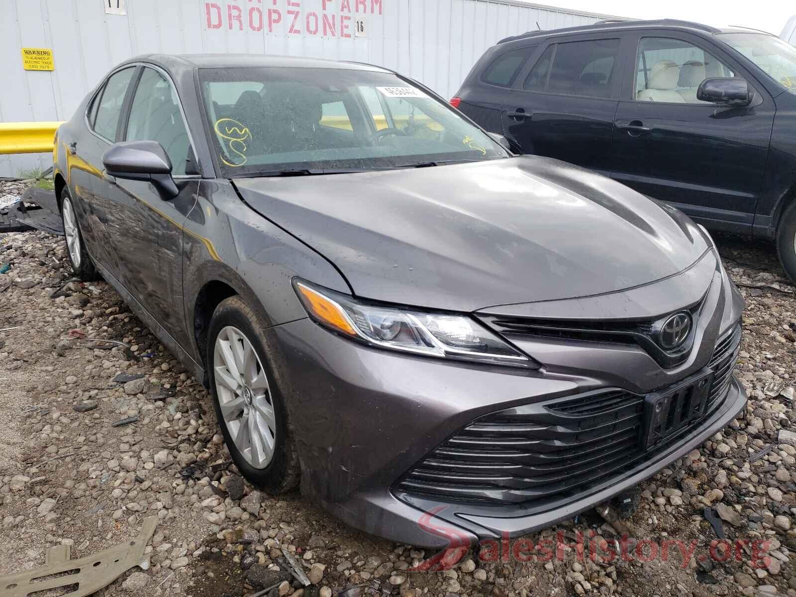 4T1B11HK2JU091280 2018 TOYOTA CAMRY