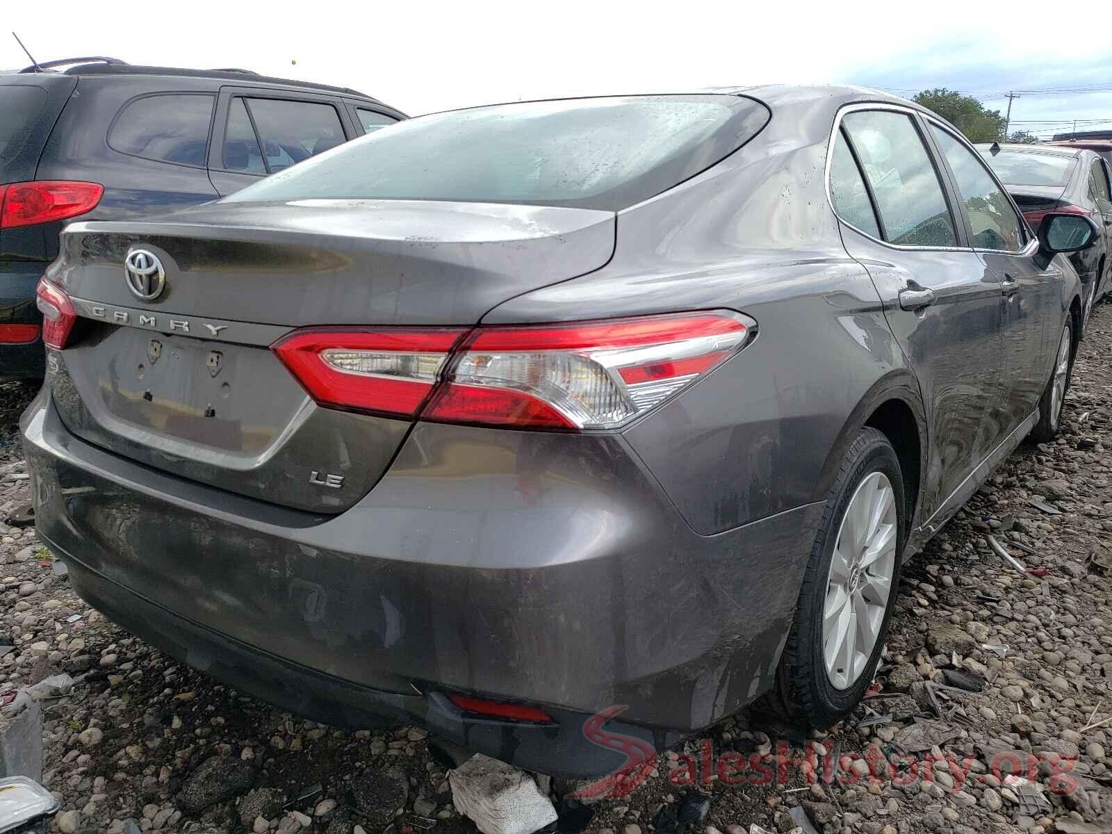 4T1B11HK2JU091280 2018 TOYOTA CAMRY