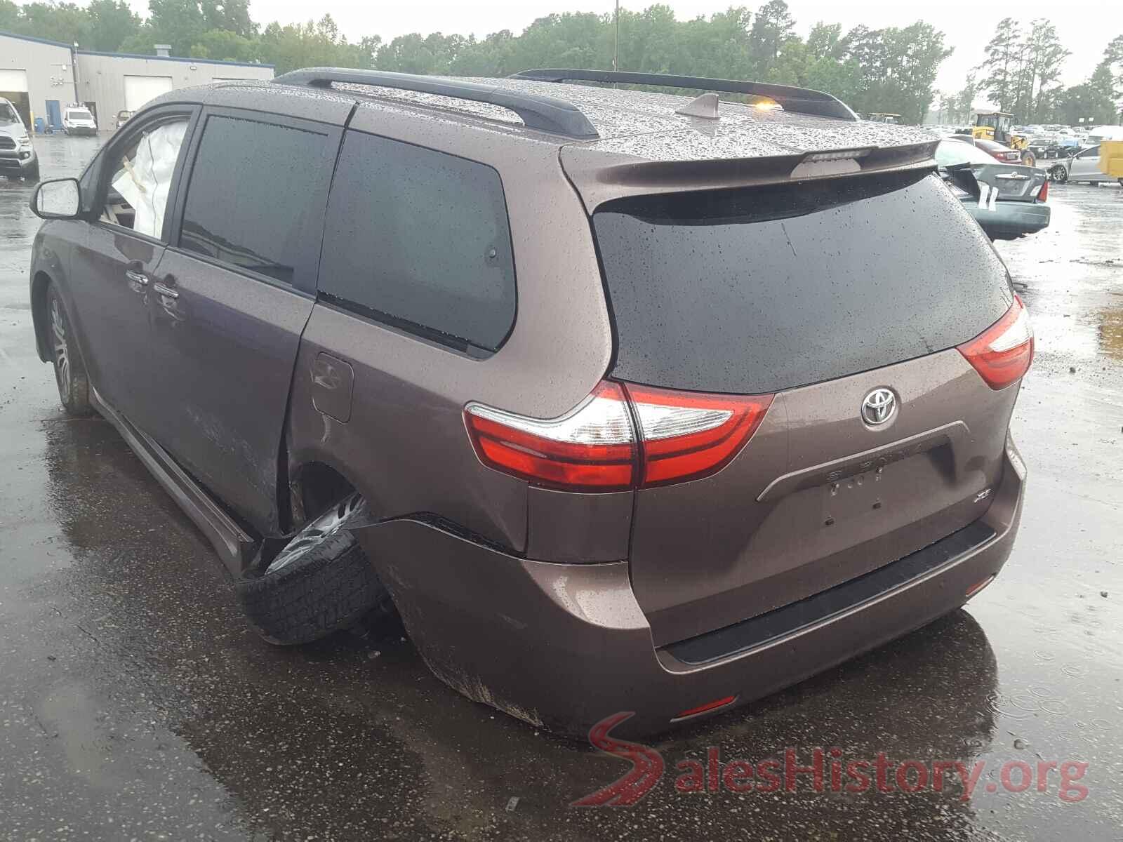 5TDYZ3DC0JS925942 2018 TOYOTA SIENNA