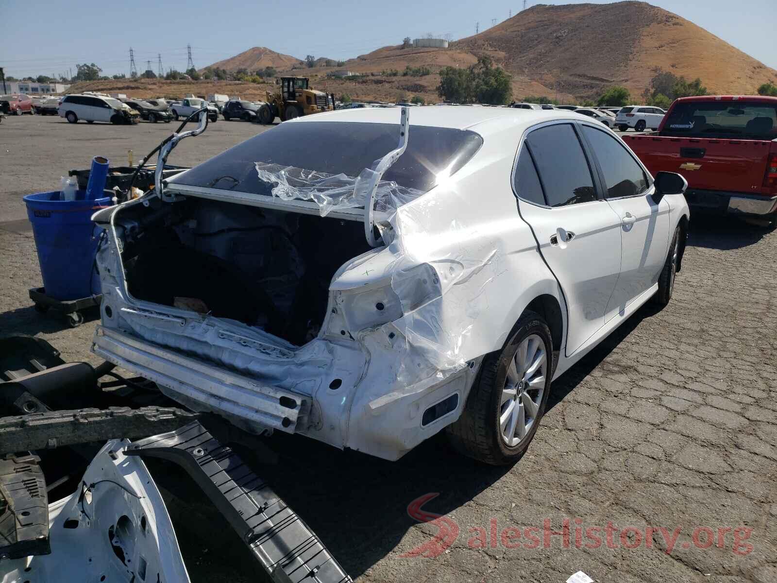 4T1B11HK9JU594904 2018 TOYOTA CAMRY