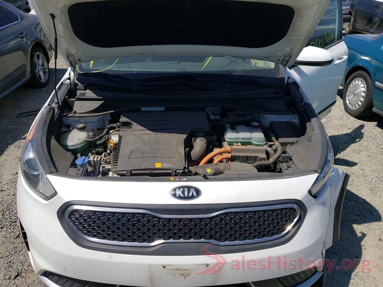 KNDCB3LC2H5078776 2017 KIA NIRO