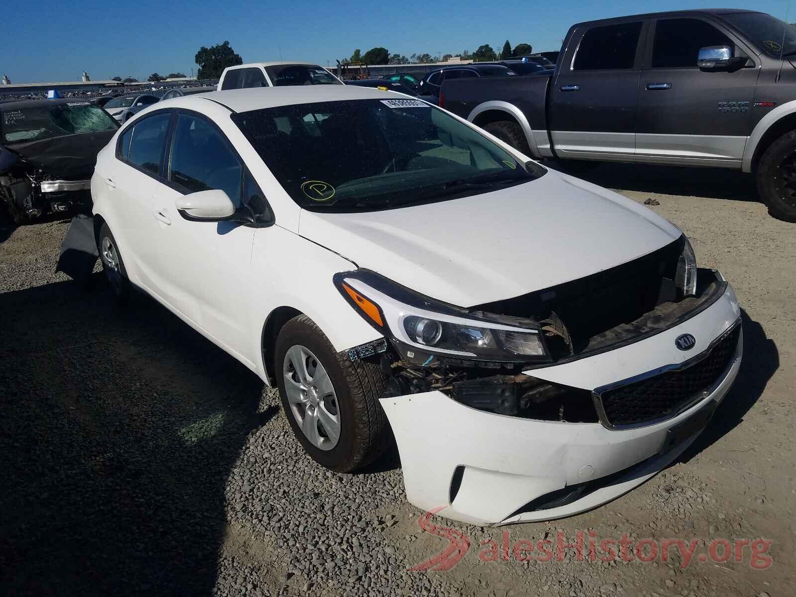 3KPFK4A75HE060253 2017 KIA FORTE