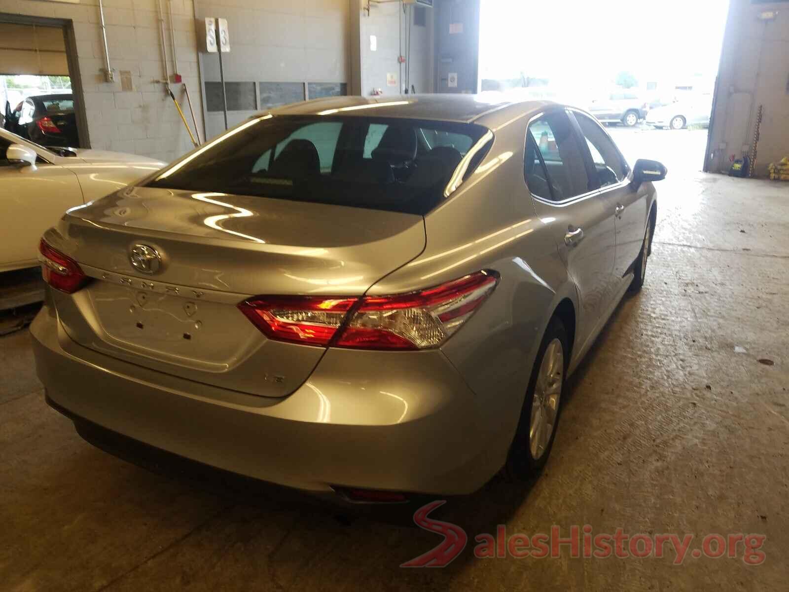 4T1B11HK3JU118812 2018 TOYOTA CAMRY