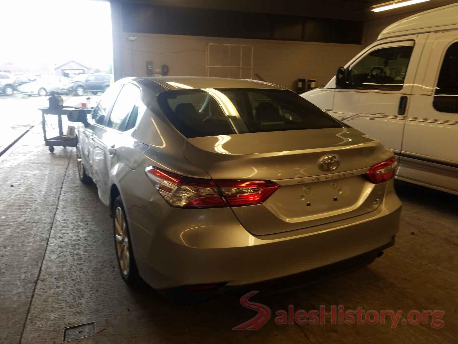 4T1B11HK3JU118812 2018 TOYOTA CAMRY