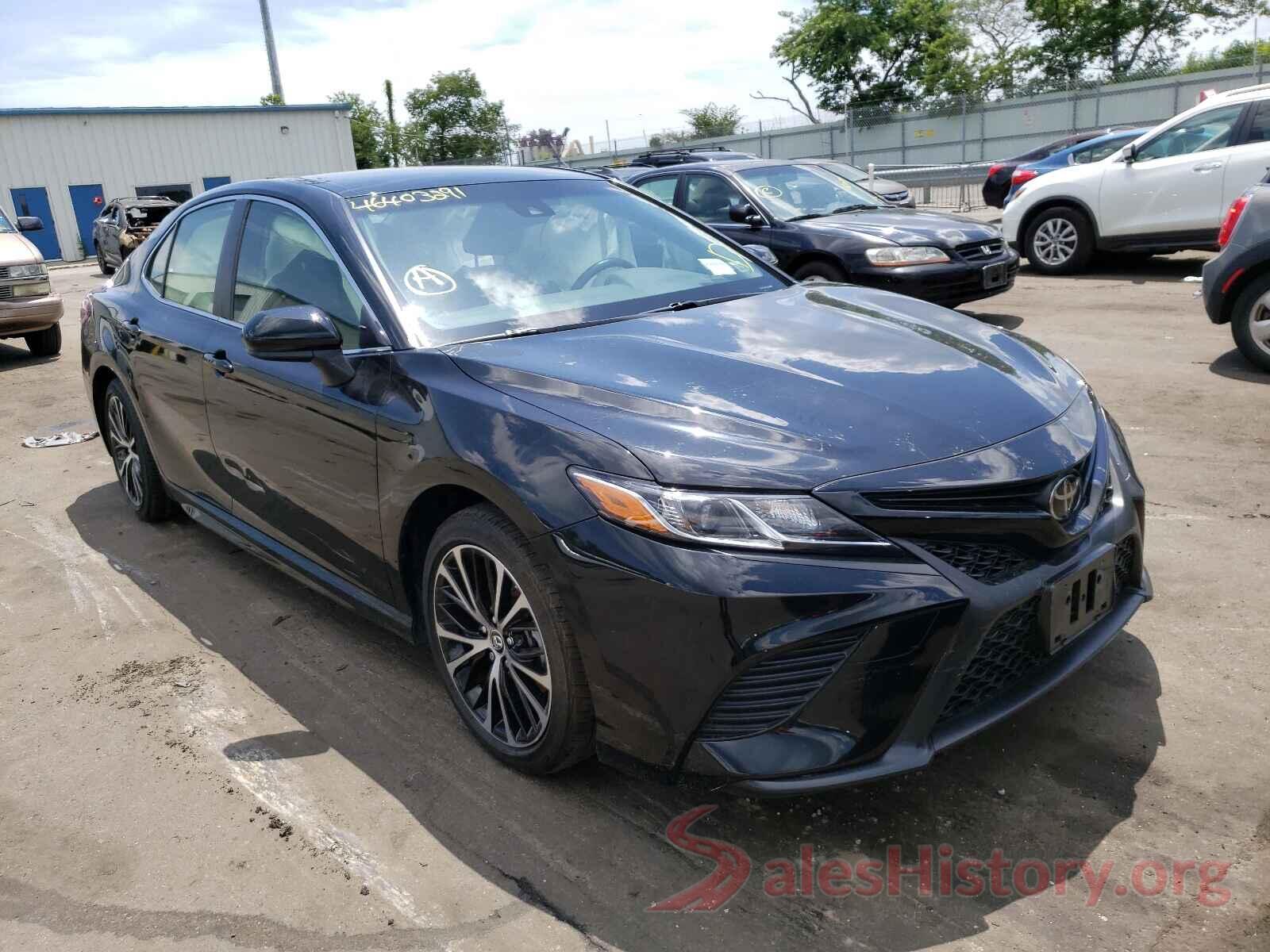 JTNB11HK7J3051654 2018 TOYOTA CAMRY