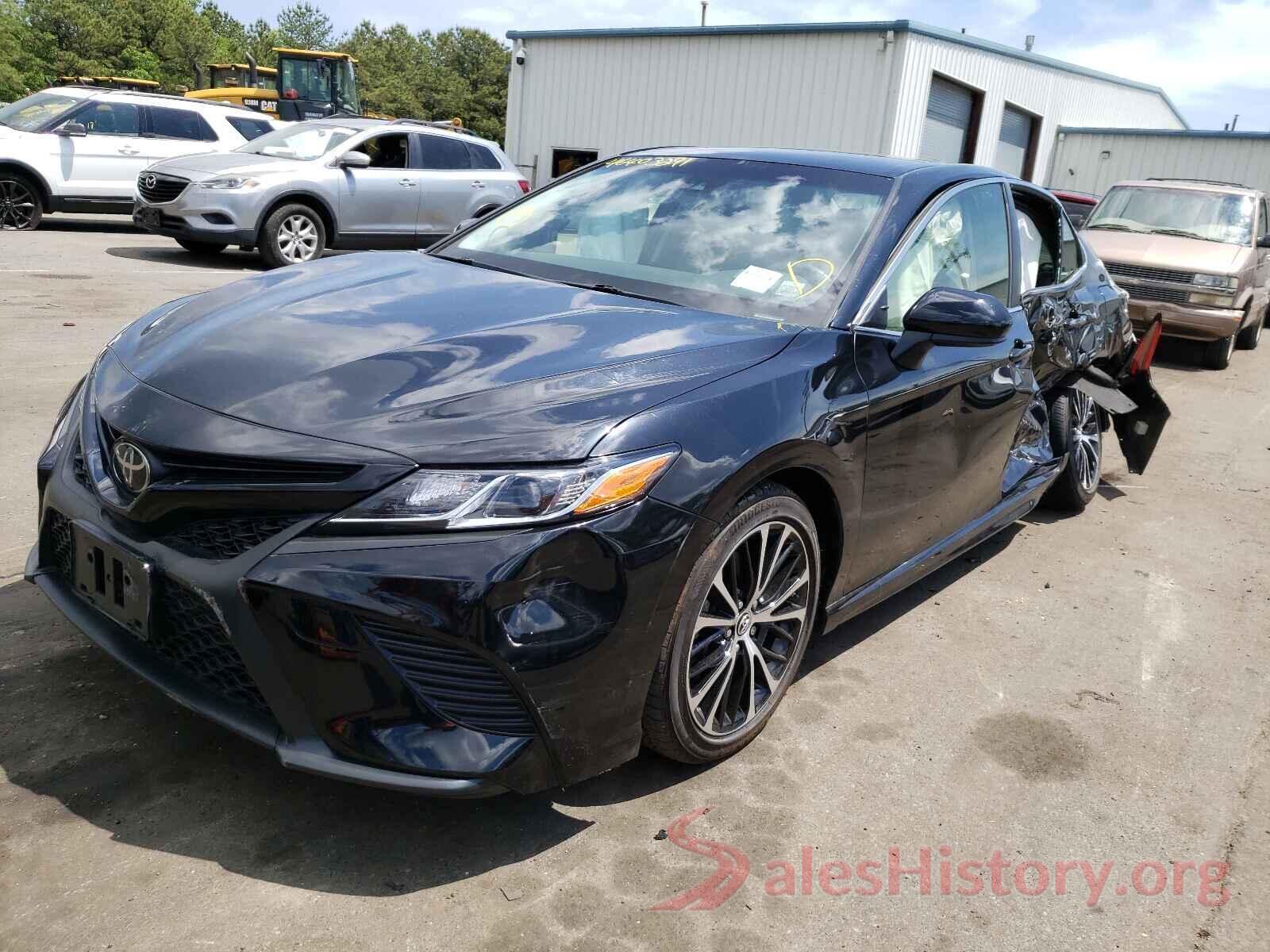 JTNB11HK7J3051654 2018 TOYOTA CAMRY