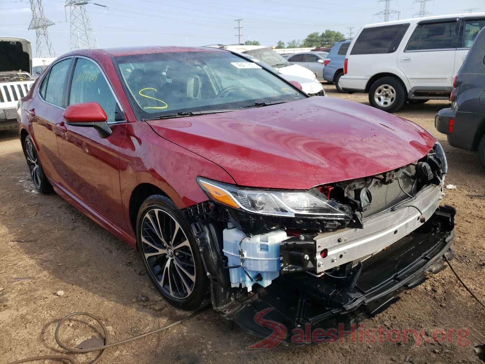 4T1B11HK7JU565904 2018 TOYOTA CAMRY