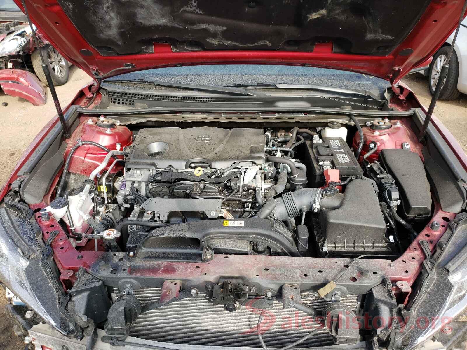 4T1B11HK7JU565904 2018 TOYOTA CAMRY