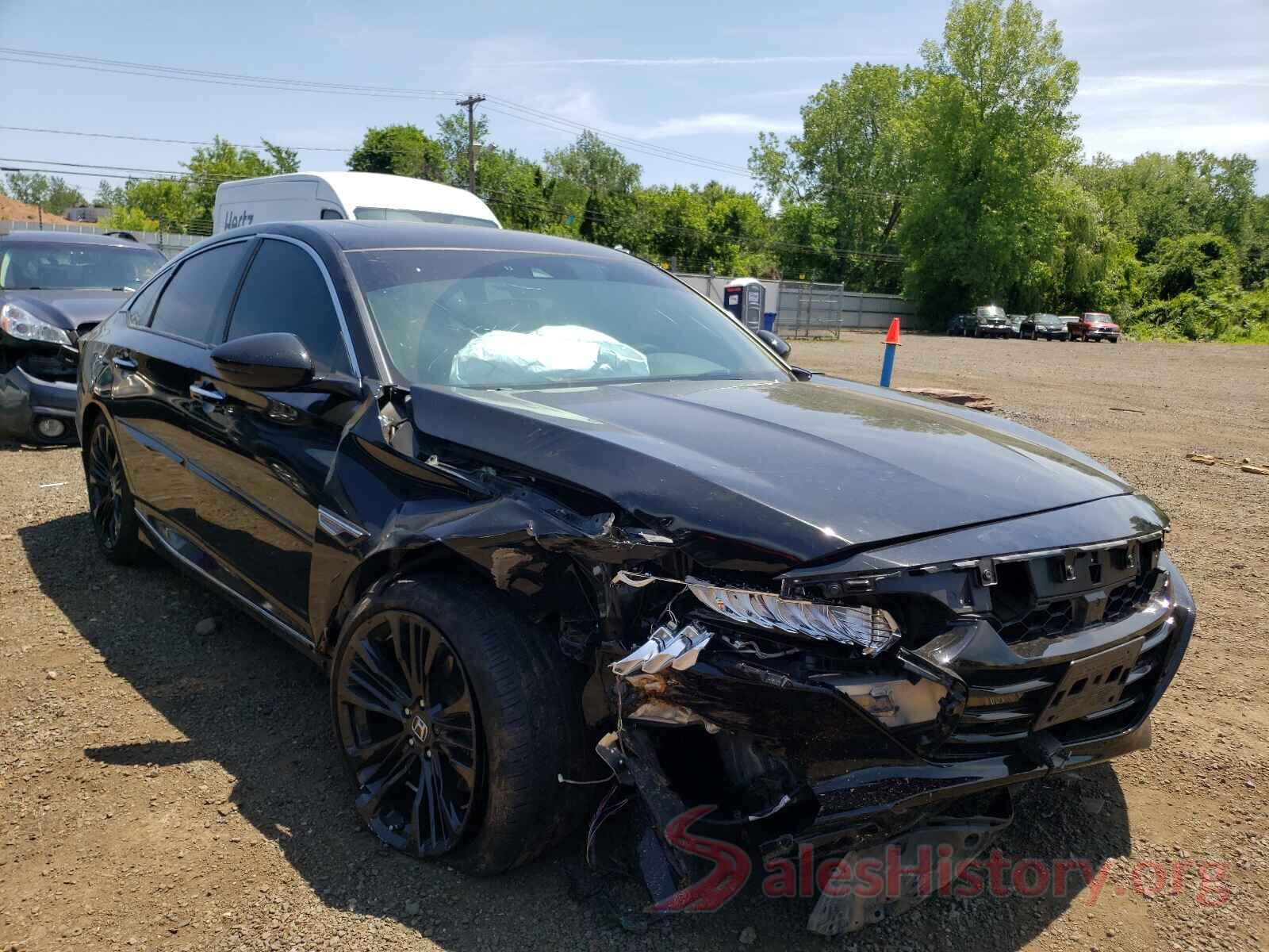 1HGCV2F90JA053052 2018 HONDA ACCORD