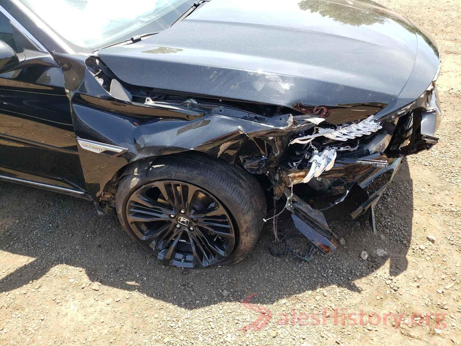 1HGCV2F90JA053052 2018 HONDA ACCORD