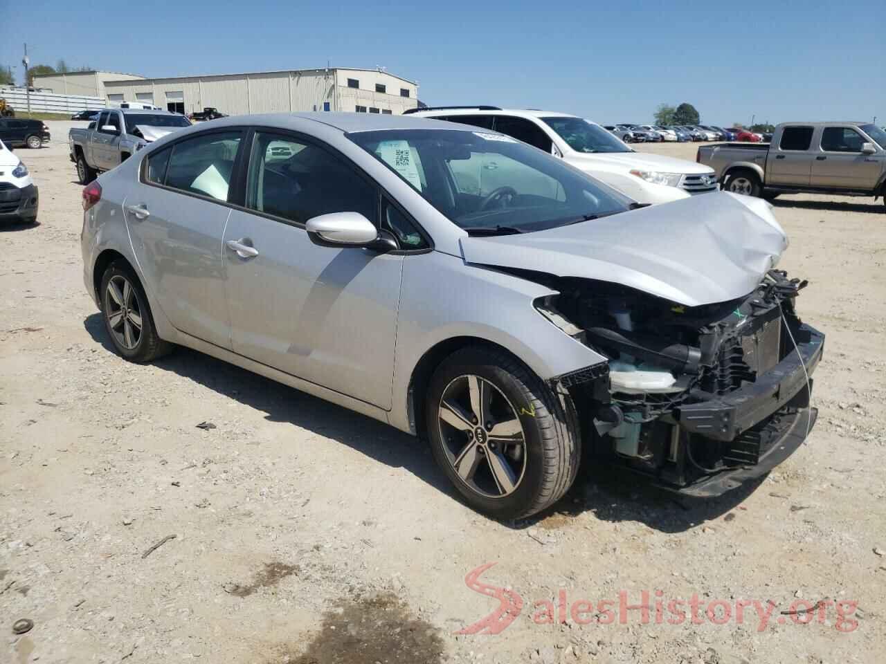 3KPFL4A7XJE269085 2018 KIA FORTE