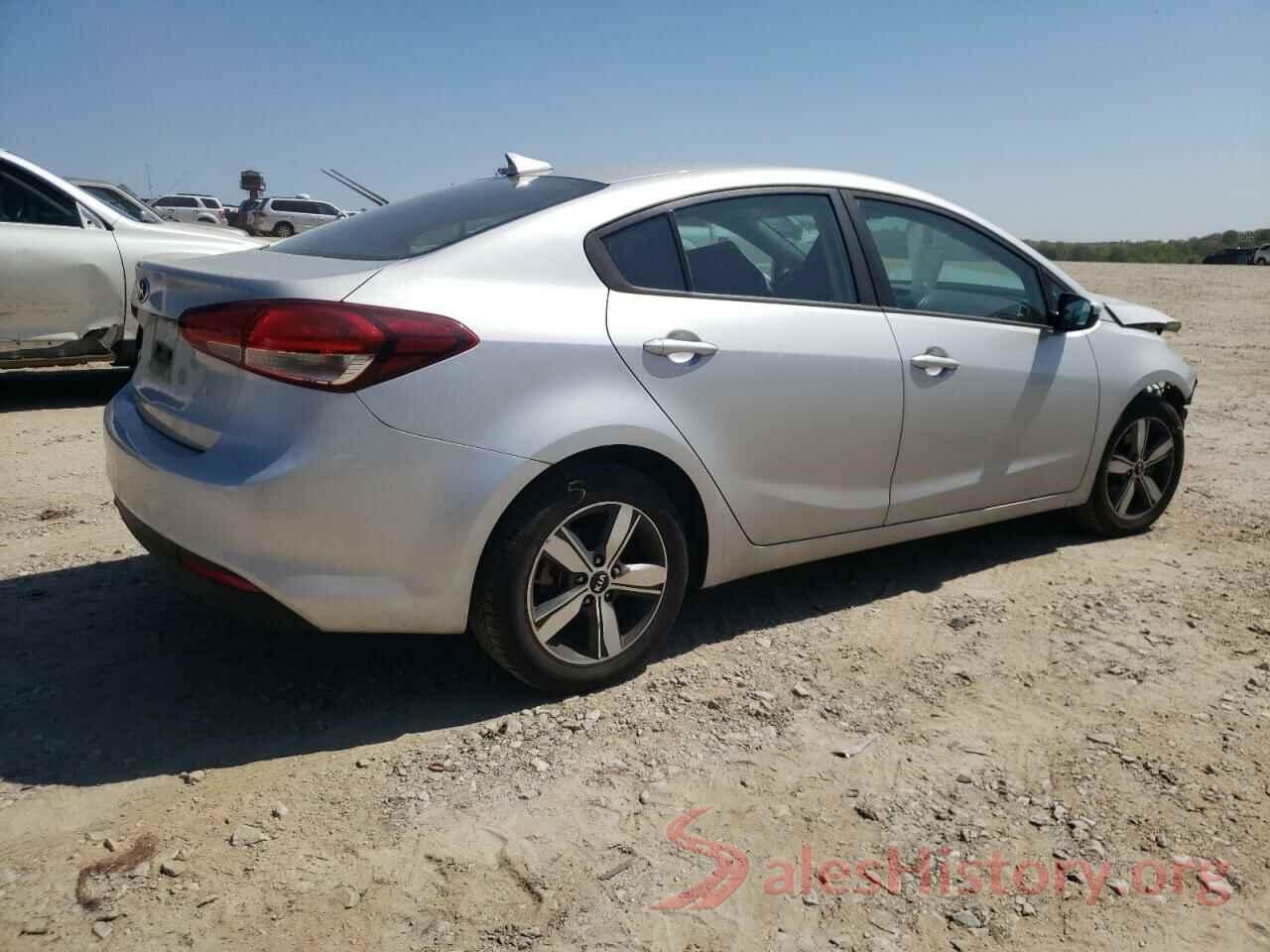 3KPFL4A7XJE269085 2018 KIA FORTE