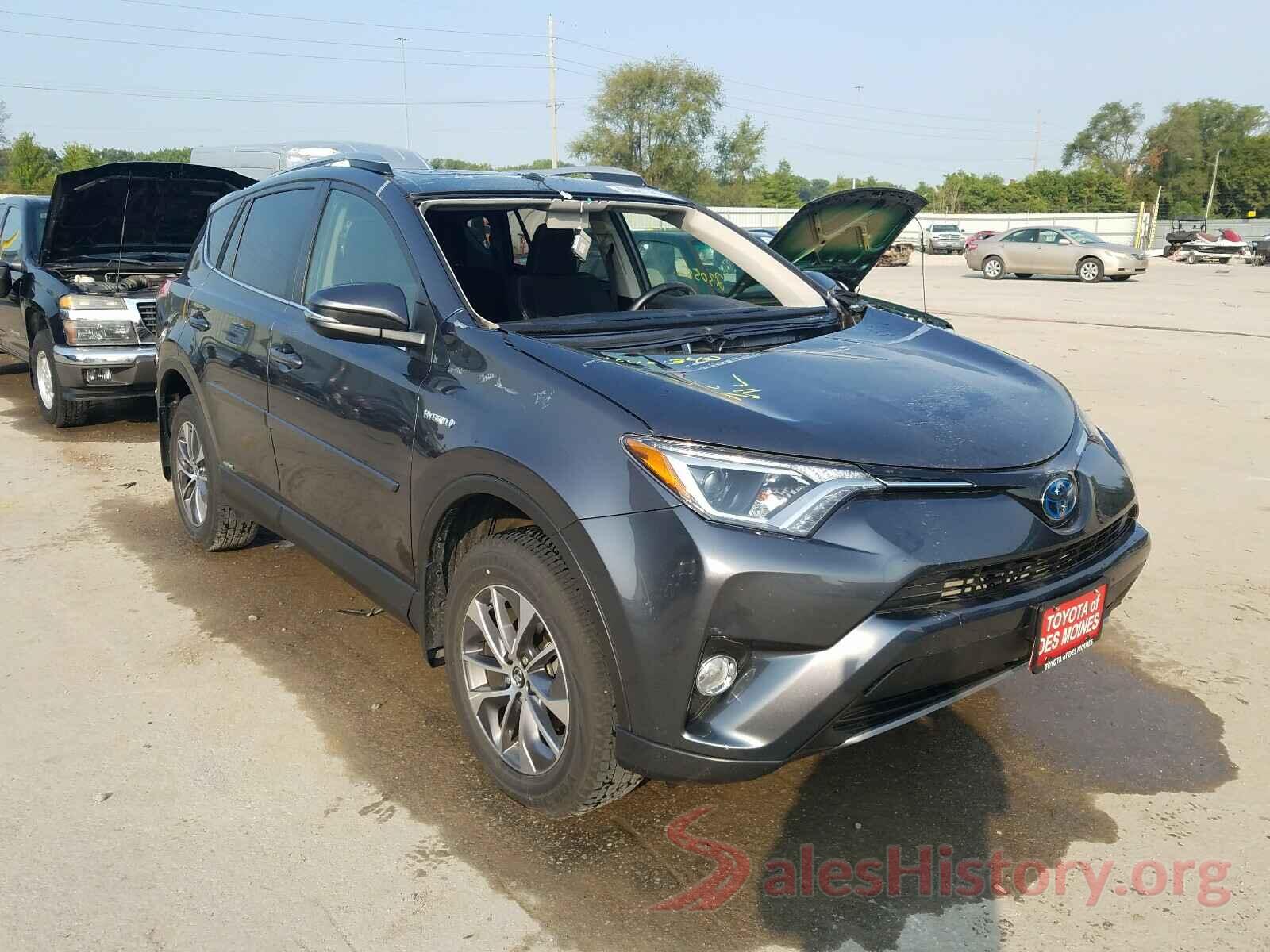 JTMRJREV9JD235715 2018 TOYOTA RAV4