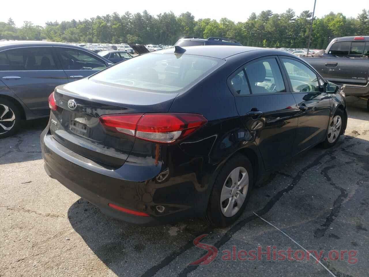 3KPFK4A70JE235689 2018 KIA FORTE