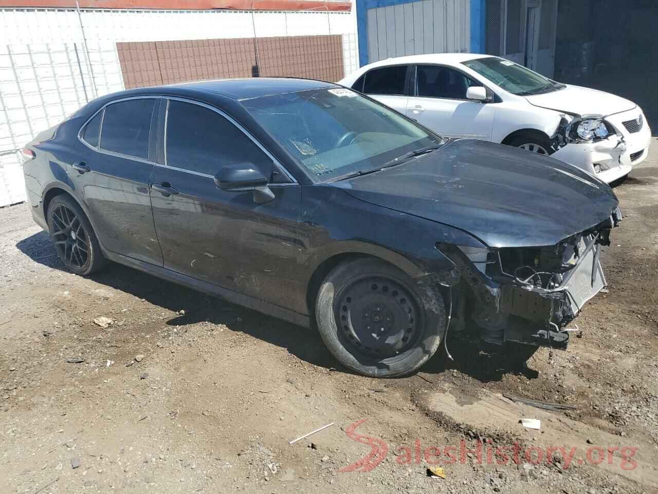 4T1B11HK0JU645982 2018 TOYOTA CAMRY