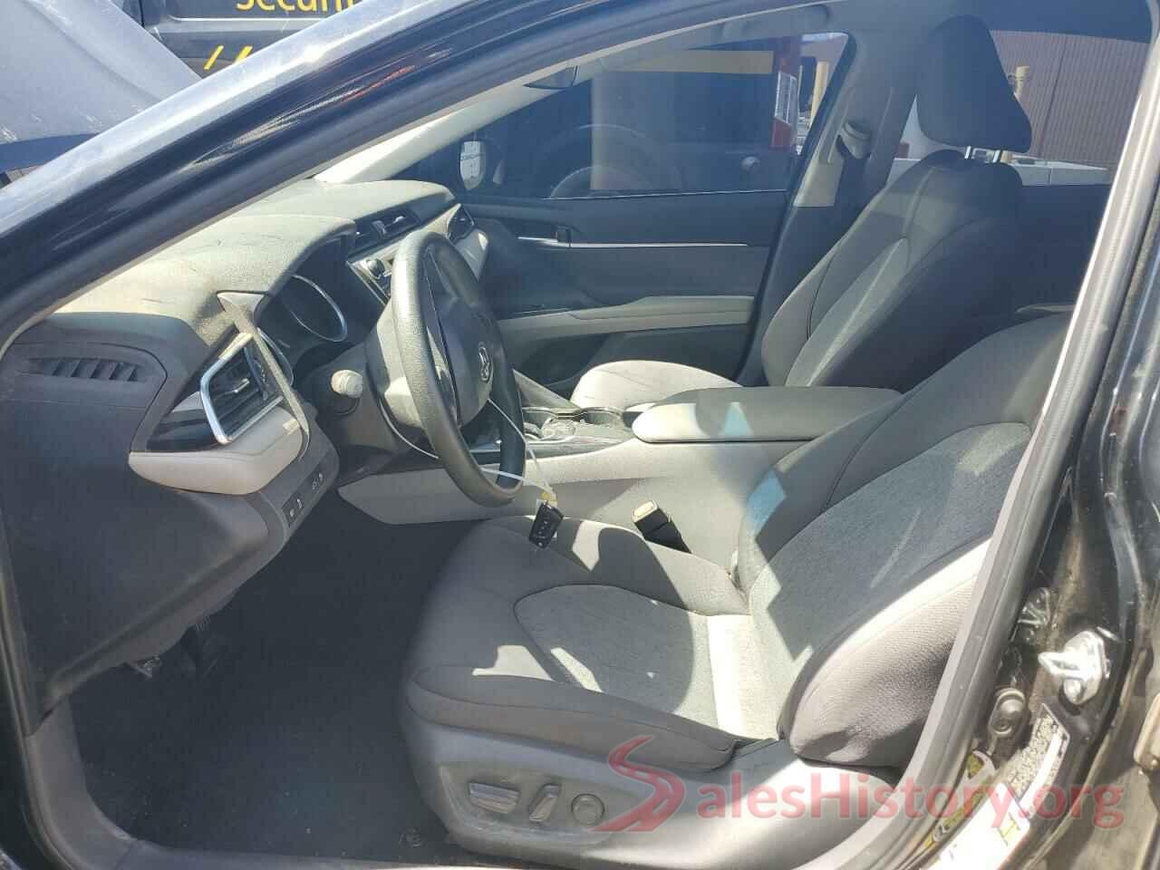 4T1B11HK0JU645982 2018 TOYOTA CAMRY